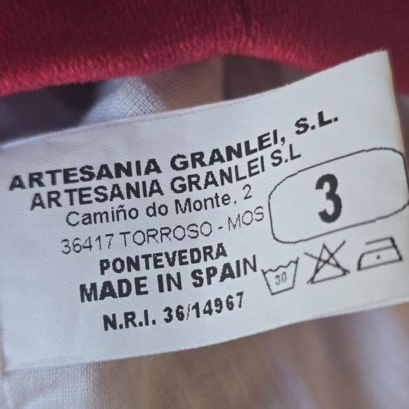 Artesania Granlei Red Velvet Suspender Shorts with White Blouse - Picture 4 of 14